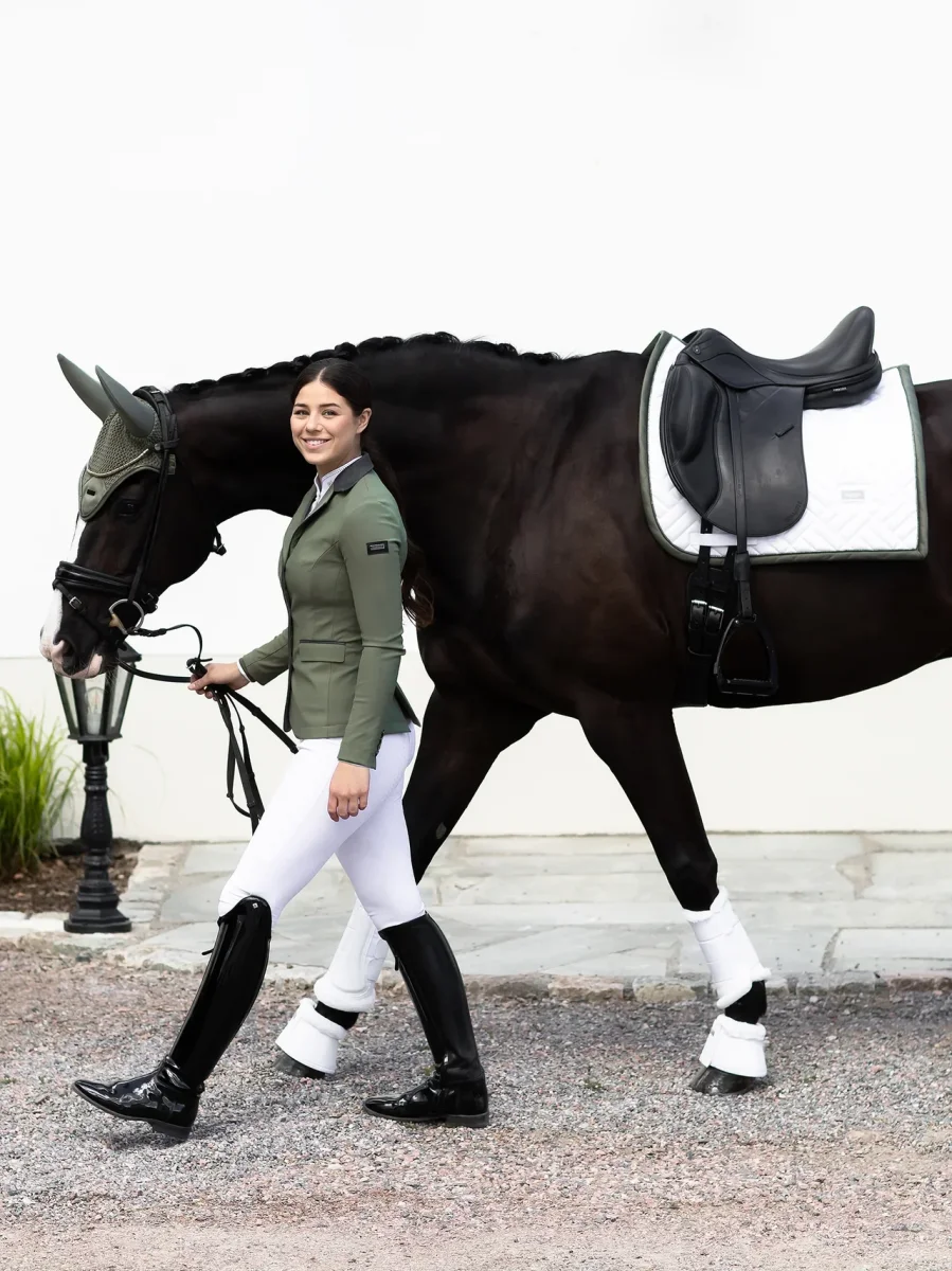 Equestrian Stockholm Dressur Underlag - Modern White Striking Valley - Billede 5